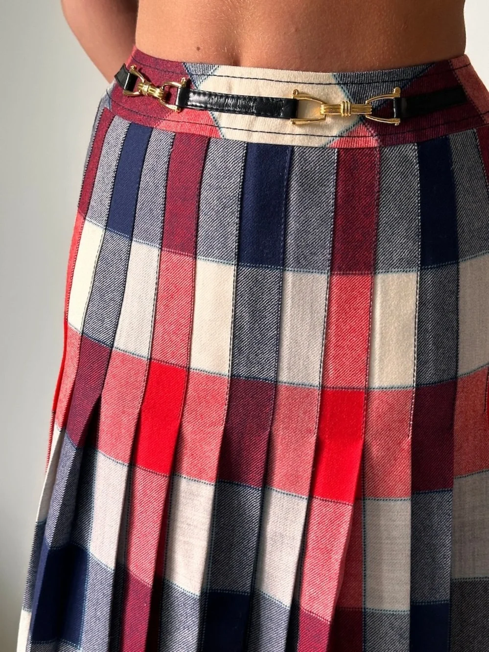 Celine Vintage A-line Pleated Wool Midi-Skirt Size 42 / Size 10 CAN/US - Picture 4 of 16